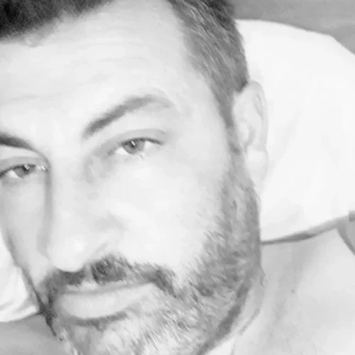 Φονικό στην Ραφήνα | Από το "τι κοιτάς ρε" στην τουαλέτα έφτασαν να του σπάσουν το κεφάλι με σιδερογροθιά