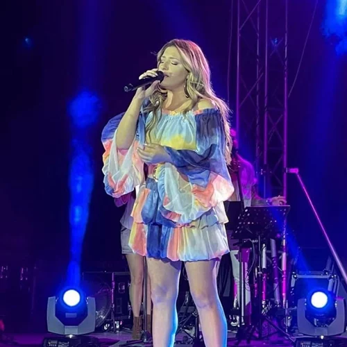 Έλενα Παπαρίζου | To Τwitter την αποθεώνει για την απόφασή της να αποχωρήσει από Mad Awards