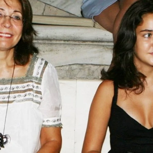 Μαριάννα Κιμούλη - Μαρία Δαμανάκη | H 16χρονη Μαριάννα με τη μητέρα της, Μαρία Δαμανάκη στο Ηρώδειο