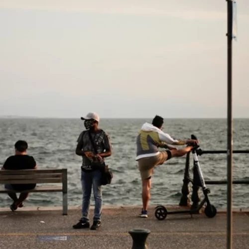 Καιρός | Με συννεφιά και τοπικές βροχές η Δευτέρα – Πού θα χρειαστείτε ομπρέλα