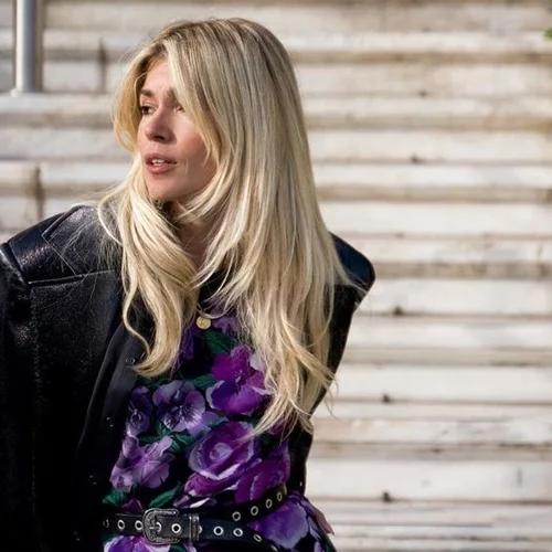 Η Βάσια Κωσταρά έκανε το ωραιότερο μανικιούρ της άνοιξης- τελεία και παύλα