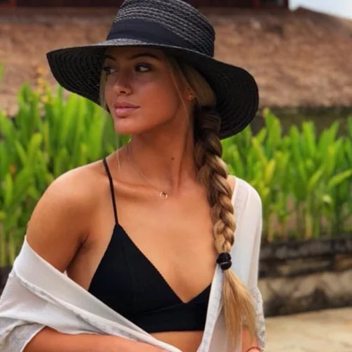 Δανάη Λιβιεράτου | Σκούρυνε το χρώμα στα μαλλιά της και είναι ίδια η μητέρα της, Εύη Αδάμ