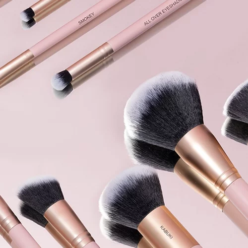 Πώς να χρησιμοποιήσεις κάθε πινέλο μακιγιάζ σαν επαγγελματίας makeup artist