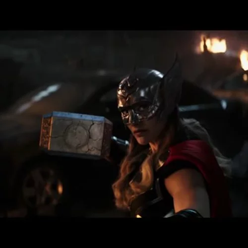 Δείτε τη Νatalie Portman ως Thor στο τρέιλερ του "Thor: Love and Thunder"