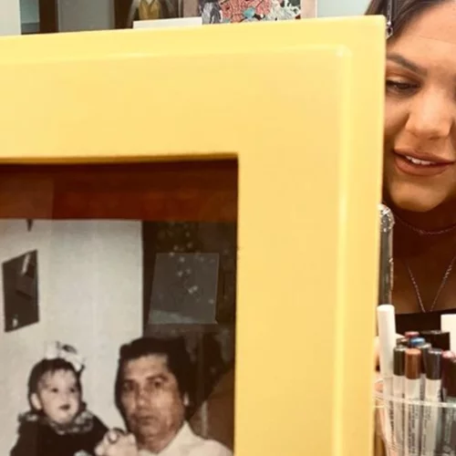 Δανάη Μπάρκα | "Ραγίζει" καρδιές η ανάρτηση για τον παππού της που "έφυγε" από τη ζωή