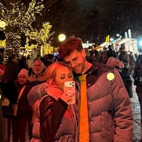 Ελένη Βουλγαράκη & Φώτης Ιωαννίδης | Ποζάρουν αγκαλιά στη χριστουγεννιάτικη Λισαβόνα
