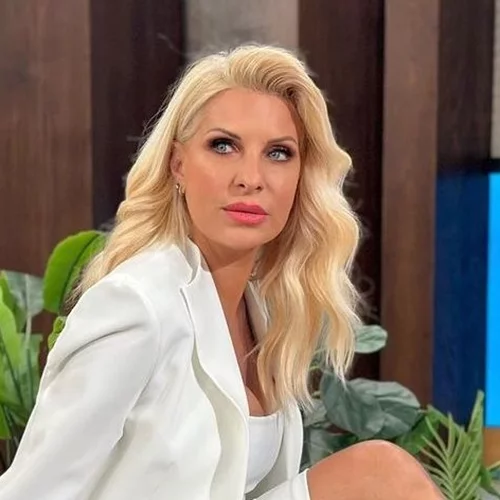 "Η Ελένη Μενεγάκη είναι στη δύση της καριέρας της, θα την προλάβει;"