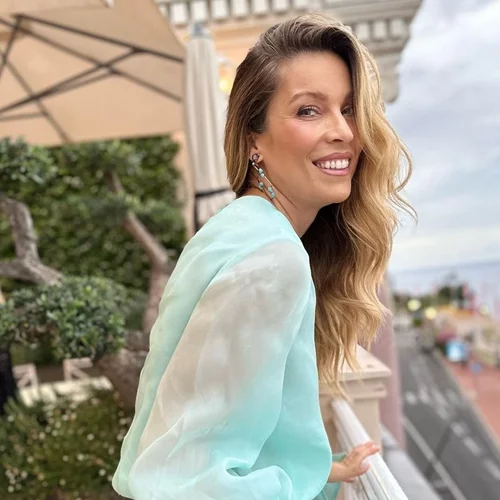 Μαριέττα Χρουσαλά – Λέων Πατίτσας | Παρακολούθησαν στο αεροδρόμιο τον θρίαμβο του Λευτέρη Πετρούνια