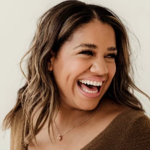 Μαράια Ριντλσπρίγκερ Αντετοκούνμπο | Αυτός είναι ο ορός με τα 6 είδη υαλουρονικού που χρησιμοποιεί