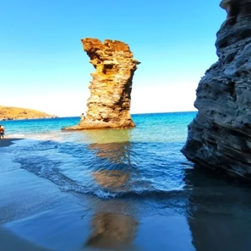 Το νησί των Κυκλάδων που βρέθηκε στην κορυφή των "μυστικών" ελληνικών νησιών που προτείνονται στους Ευρωπαίους