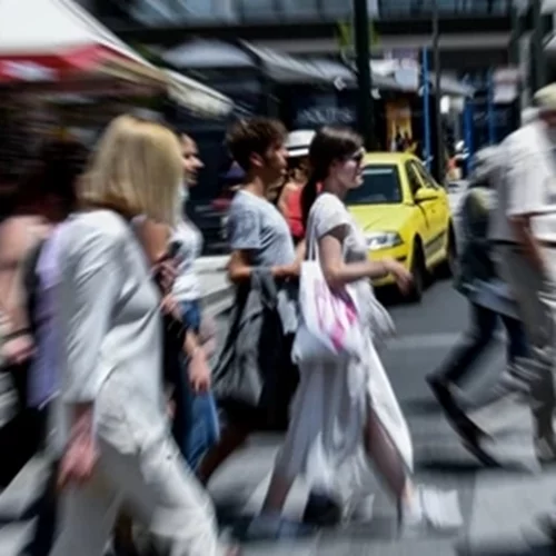 Ερχεται θερινή επιταγή ακρίβειας 200 ευρώ, όπως το Πάσχα - "Κλειδώνει" το Fuel Pass 2