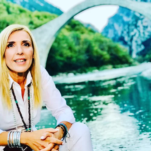 Η νέα τοποθέτηση της Ρένας Κουβελιώτη για το πρόβλημα της υγείας της | "Ρωτάω τα παιδιά μου αν θα με αγαπούν, όταν δεν θα τα θυμάμαι"