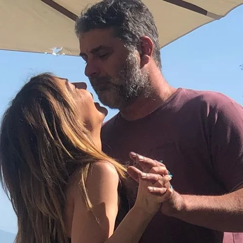 Η Δέσποινα Βανδή καμάρωσε τον Βασίλη Μπισμπίκη στην Επίδαυρο