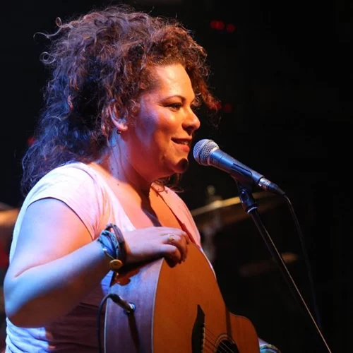 Η Ματούλα Ζαμάνη και οι χοντράνθρωποι