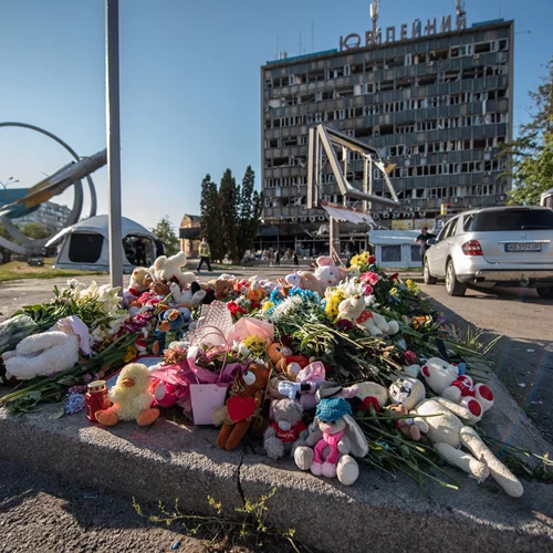 Ουκρανία | Αντίποινα Πούτιν - Σφυροκοπά το Κίεβο και άλλες πόλεις - Τουλάχιστον πέντε νεκροί και πολλοί τραυματίες [εικόνες - βίντεο]