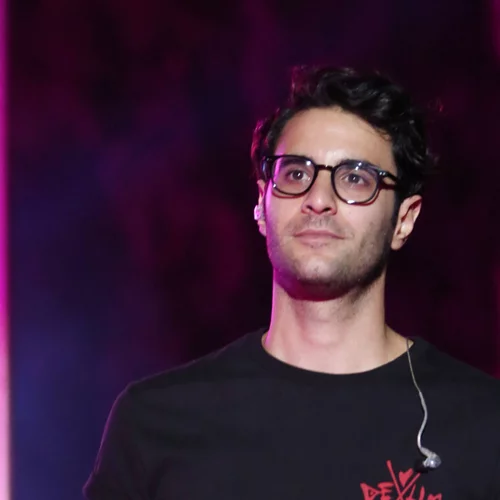 Ίαν Στρατής | Δύσκολες ώρες για τον τραγουδιστή