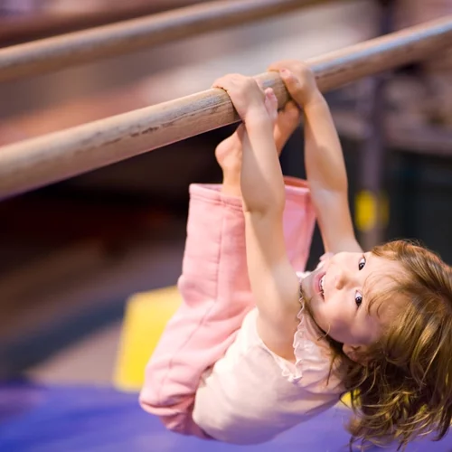 Οι 7 "όχι" της γονεϊκότητας για να μεγαλώσεις παιδιά με ψυχική δύναμη