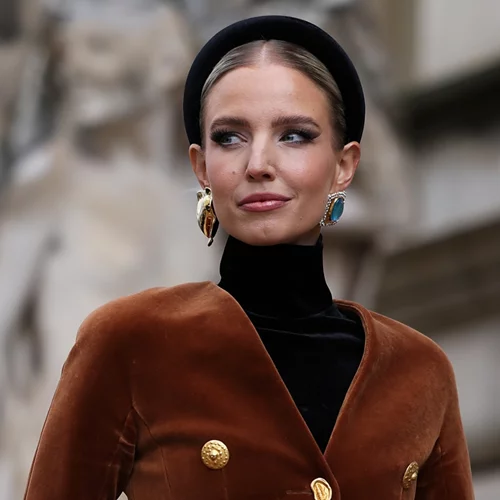 Στιλιστική έμπνευση με άρωμα υψηλής ραπτικής | Οι street style εμφανίσεις που ξεχώρισαν στους δρόμους του Παρισιού