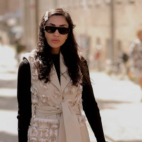 Οι πιο κομψοί τρόποι για να φορέσεις το τζιν παντελόνι αυτή την περίοδο