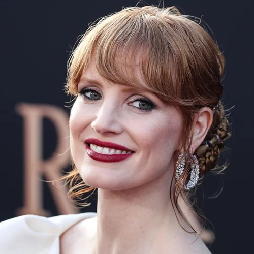 Μακιγιάζ μετά τα 50 | Πώς να φορέσεις σωστά σκουρόχρωμα κραγιόν