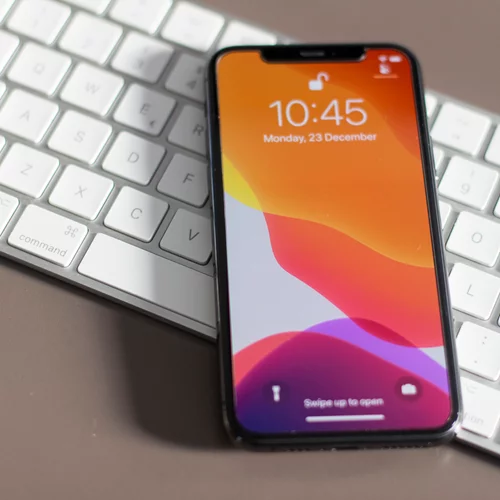 iPhone 13 | Αυτό είναι το νέο μοντέλο της Apple - Οι νέες δυνατότητες και οι τιμές του - Τα νέα iPad και Appple watch