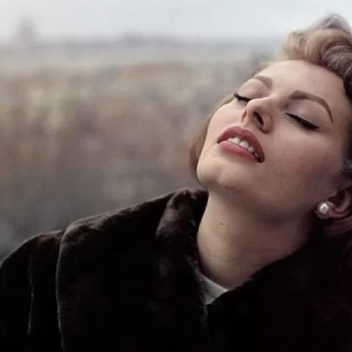 Σοφία Λόρεν | Με το διαχρονικό polka dots φόρεμα πριν από 61 χρόνια