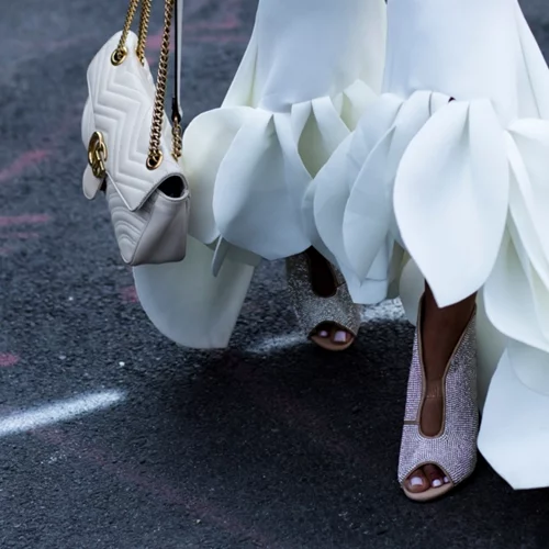 Καλεσμένη σε γάμο | Τα stylish παπούτσια που θα ολοκληρώσουν το look σου