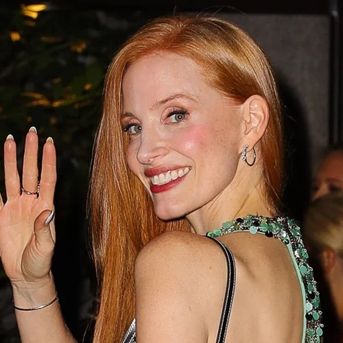 Το γιορτινό μανικιούρ που θα κάνει την εμφάνισή σου να δείχνει πιο ακριβή