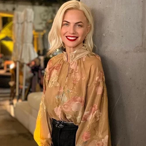 To casual girly ανοιξιάτικο combo της Χριστίνας Κοντοβά που θέλουμε να υιοθετήσουμε