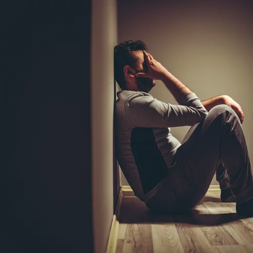 Εμπλεκόμενος στα σκάνδαλα των ημερών σχεδιάζει την εισαγωγή του σε κλινική απεξάρτησης από το σeξ