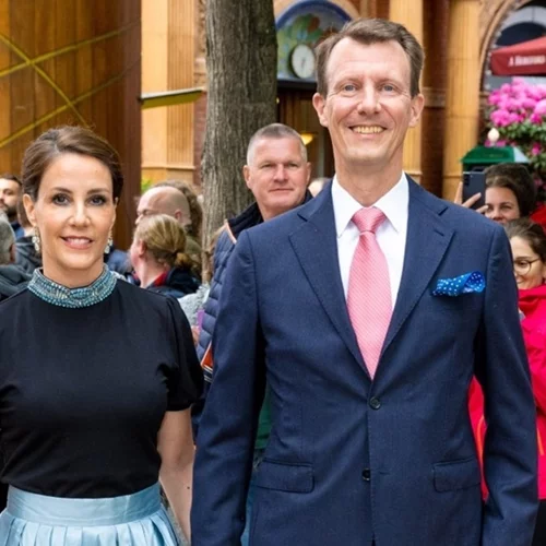 Η πριγκίπισσα Μαρία της Δανίας με τη μάλλινη Massimo Dutti φούστα που αξίζει να αποκτήσεις