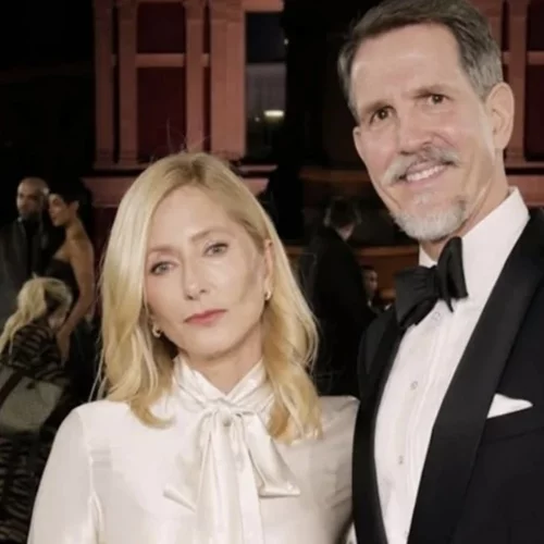 Παύλος Ντε Γκρες – Μαρί Σαντάλ | Η χριστουγεννιάτικη οικογενειακή φωτογραφία με τα παιδιά τους