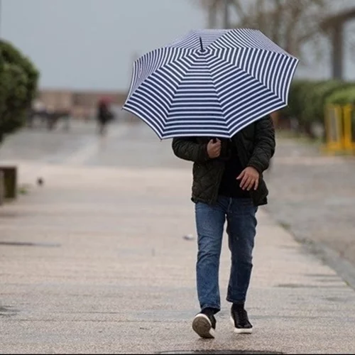 Φθινοπωρινό σήμερα το σκηνικό του καιρού με βροχές, κεραυνούς και χαλάζι σε 6 περιοχές