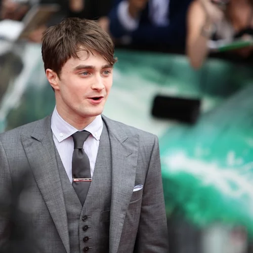 O Daniel Radcliffe θα υποδυθεί τον Weird Al" Yankovic σε βιογραφική ταινία