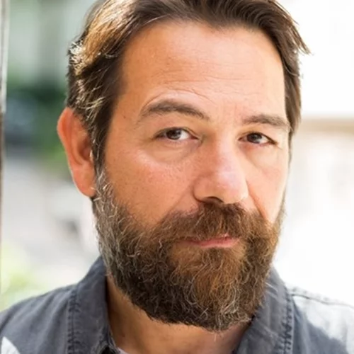 Αλέξανδρος Λογοθέτης | Ξανασυστήνεται πριν την πρεμιέρα της νέας σειράς "Μια νύχτα του Αυγούστου"