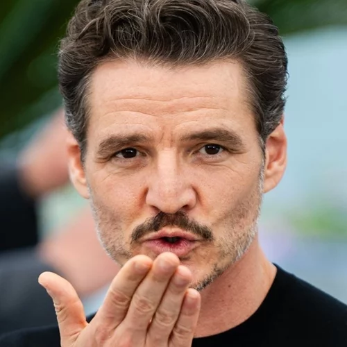 Φεστιβάλ Καννών | 3 λόγοι που ο Pedro Pascal ήταν ο απόλυτος πρωταγωνιστής της πρώτης εβδομάδας