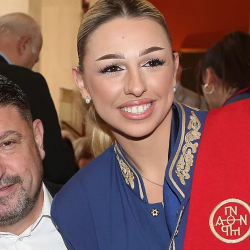 Περήφανος πατέρας ο Νίκος Χαρδαλιάς | Η κόρη του πήρε το πτυχίο της στη Νομική