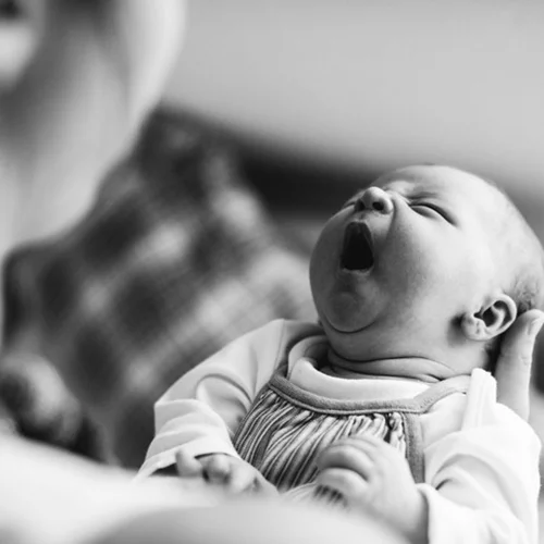 "Δεν ήταν καλοδεχούμενα τα κορίτσια σε ένα σπίτι"- Οι συγκλονιστικές ιστορίες από μια γιαγιά Λευκαδίτισσα για την εποχή που οι κόρες ήταν "οι ξεραθιμιές του κόσμου"