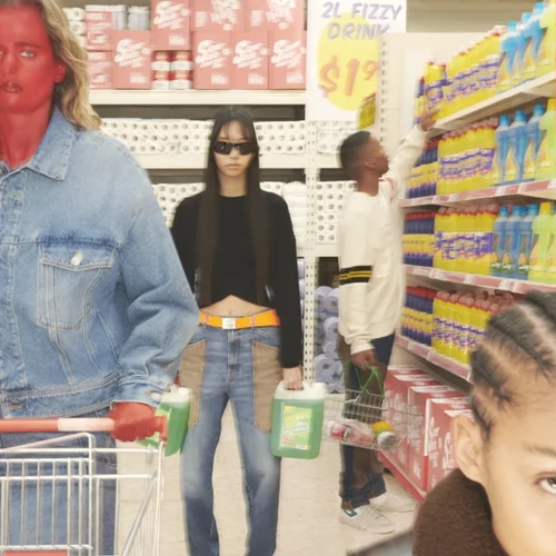 Diesel | Η φθινοπωρινή καμπάνια με πρωταγωνιστή τον παγκόσμιο καταναλωτισμό