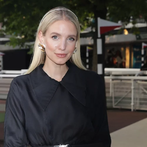 Δέκα φορέματα από την Pull & Bear που κοστίζουν έως 10 ευρώ και θα χρειαστείς στις διακοπές