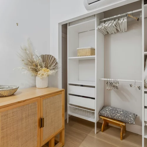 Πέντε έξυπνοι τρόποι για να κάνεις την ντουλάπα σου να μοσχοβολάει