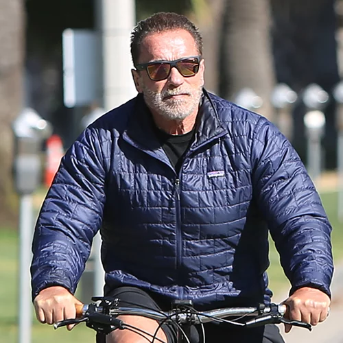 Ο Arnold Schwarzenegger και η Maria Shriver επισημοποιούν το διαζύγιό τους 10 χρόνια μετά τον χωρισμό τους
