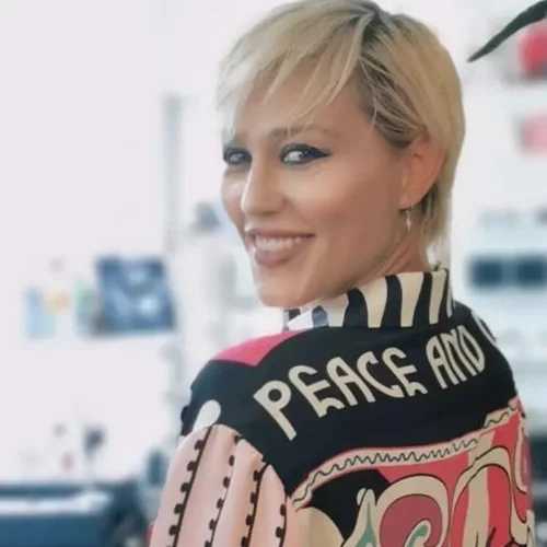 Self-Love | Η Πηνελόπη Αναστασοπούλου ποζάρει με το μπικίνι της και στέλνει το πιο ηχηρό μήνυμα