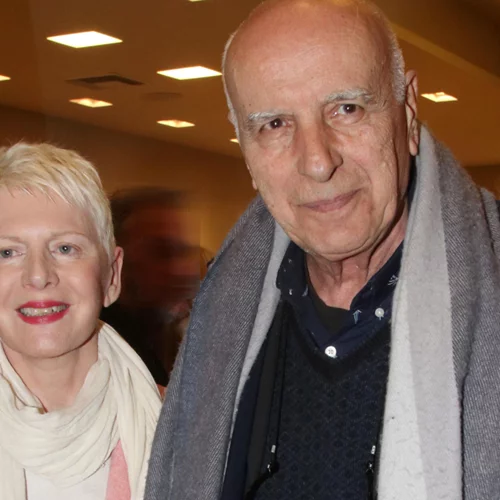 Έλενα Ακρίτα | "Άρχισε να αλλάζει το σώμα μου, να βαραίνει το στήθος μου - Ψιλοκρυβόμουν από τον άνδρα μου"