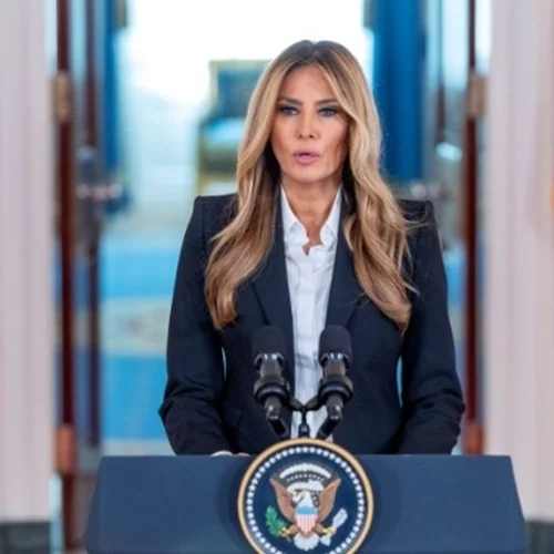 Η Μελάνια Τραμπ έχει ανοίξει "δίαυλο επικοινωνίας" με τον Πούτιν για τα παιδιά της Ουκρανίας