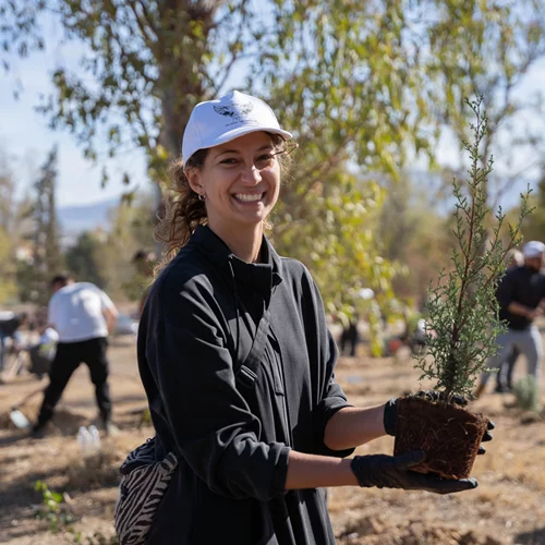 1.000 δενδρύλλια φύτεψε το φυσικό μεταλλικό νερό Βίκος στην 5η Πανελλήνια Εθελοντική Φύτευση της We4all
