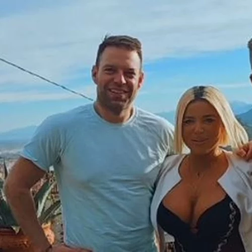 Από πότε ο Έλληνας "φοβάται" το γυναικείο στήθος;