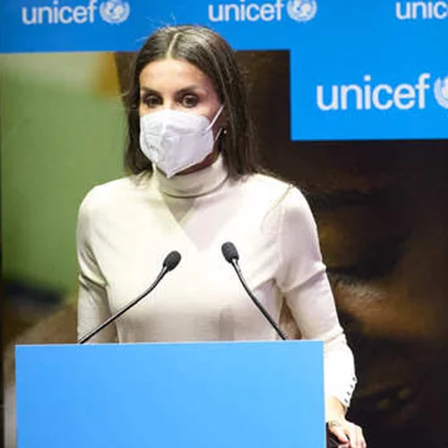 Η εμφάνιση της Βασίλισσας Letizia με σέξι κόκκινες μπότες, είναι ό, τι πιο ανατρεπτικό είδαμε σήμερα