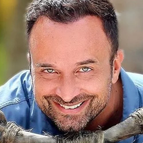 Γιώργος Λιανός | Η κόρη του εισέβαλε στο πλατό του Survivor, δείτε την γλυκιά φωτογραφία