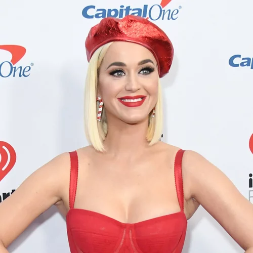 Η Katy Perry με total look από γνωστό ελληνικό brand